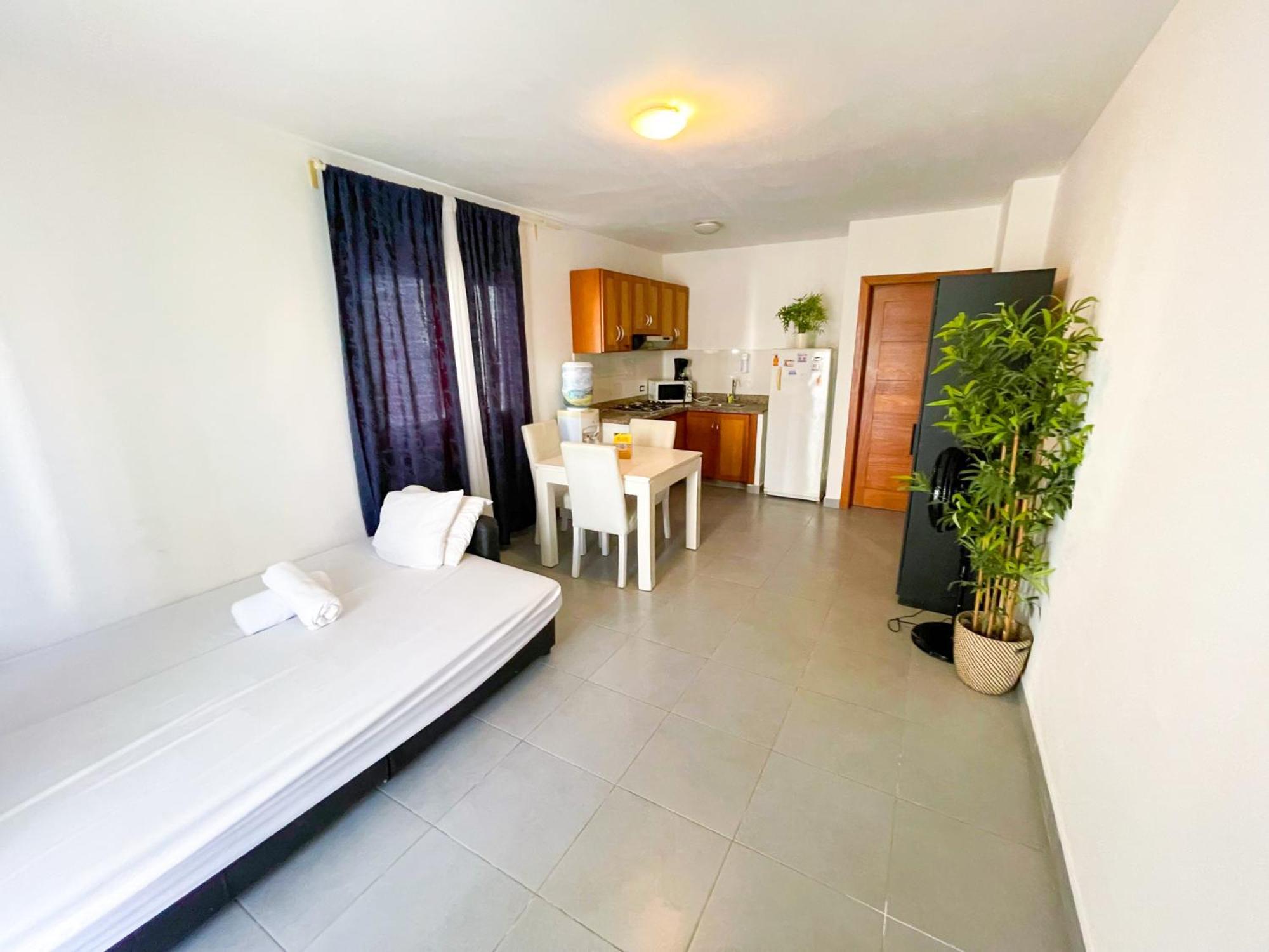 Tropical Adventures Sol Caribe Studios Suites Bavaro Beach & Pool Punta Cana Exterior photo