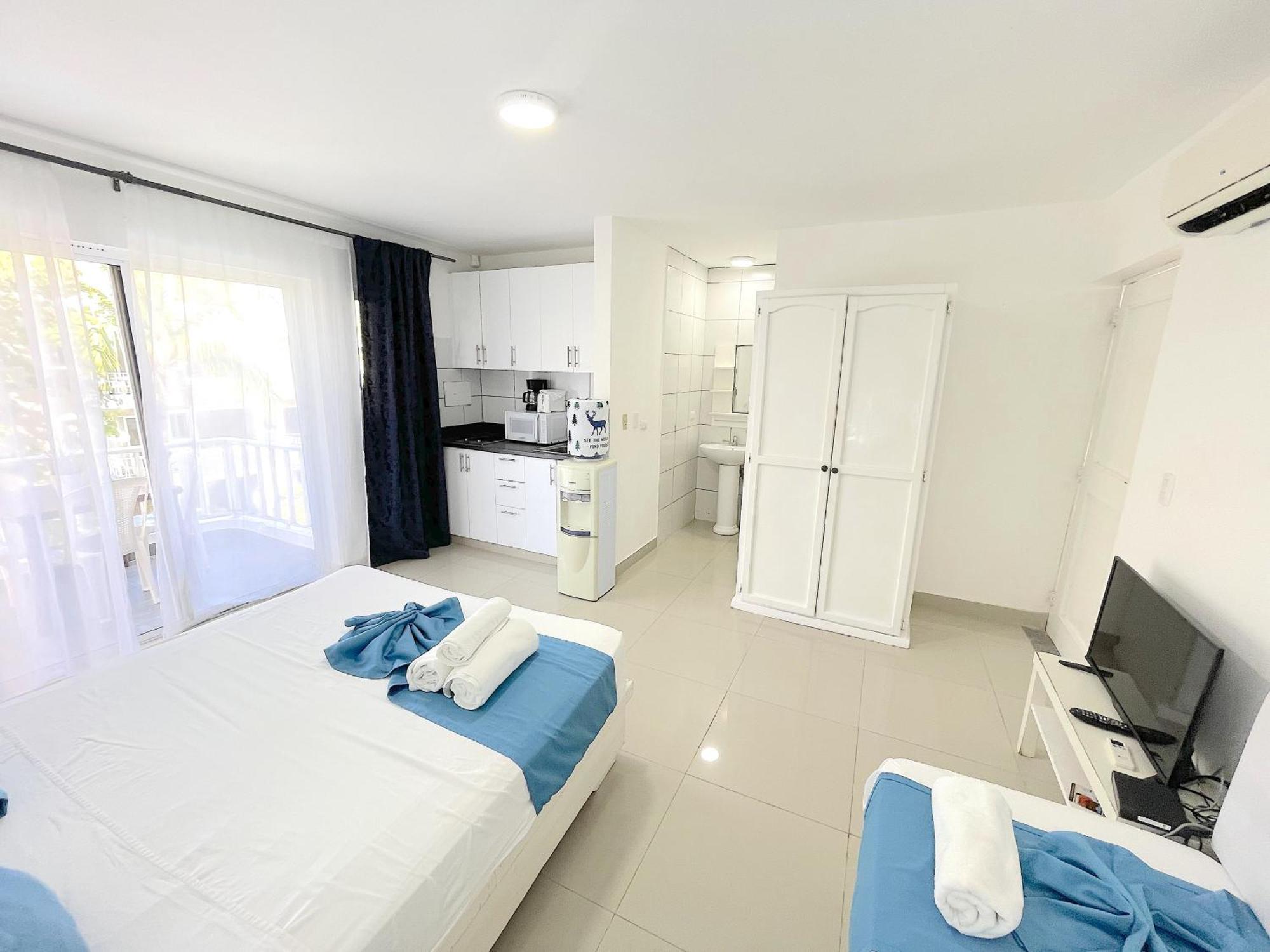 Tropical Adventures Sol Caribe Studios Suites Bavaro Beach & Pool Punta Cana Exterior photo